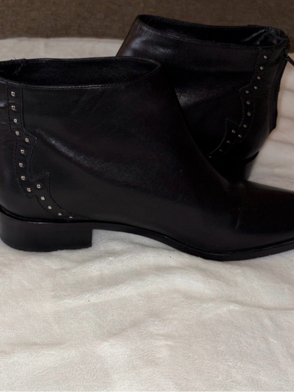 Pour La Victoire Womens Leather Studded Size 8